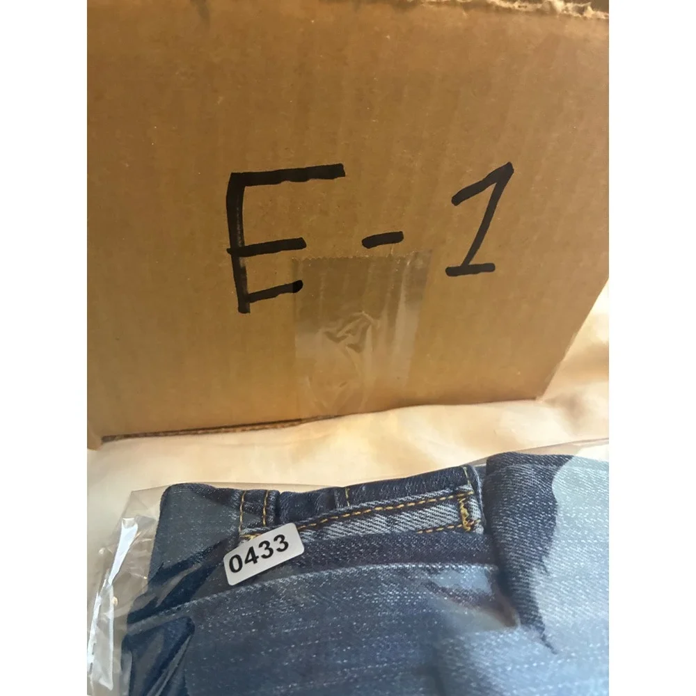 Levis 511 Slim Fit Jeans Mens 34x32 Medium Wash Distressed Denim 04511-1931